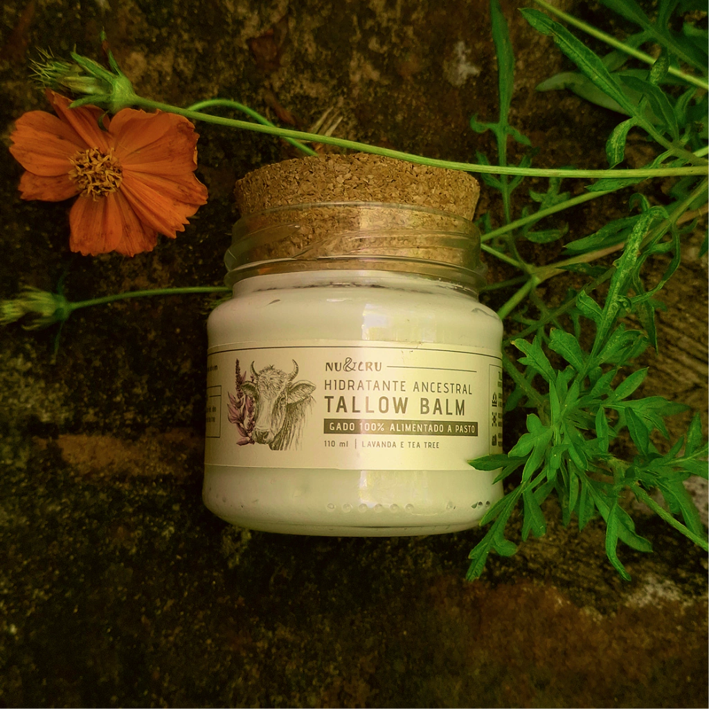 Pote de vidro de Tallow Balm Nu&Cru Lavanda e Melaleuca, com tampa de cortiça